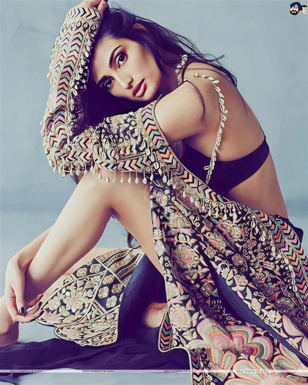 Athiya Shetty